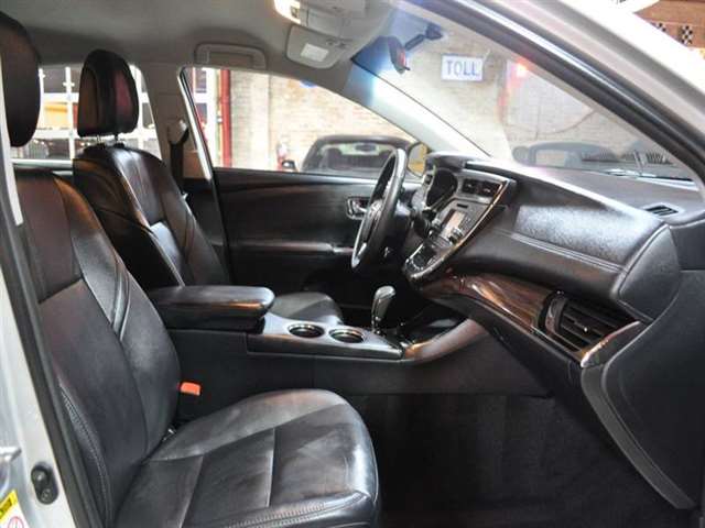 Toyota Avalon 2013 photo 16